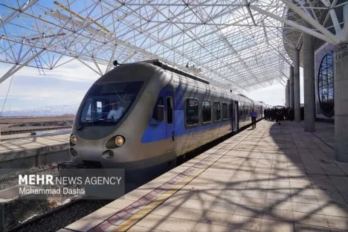 آغاز پیش فروش بلیت قطارهای نوروزی از یکشنبه ۱۰ اسفندماه